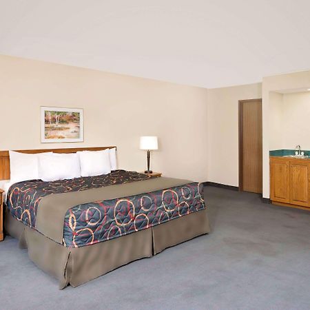 Days Inn By Wyndham Boonville Eksteriør bilde