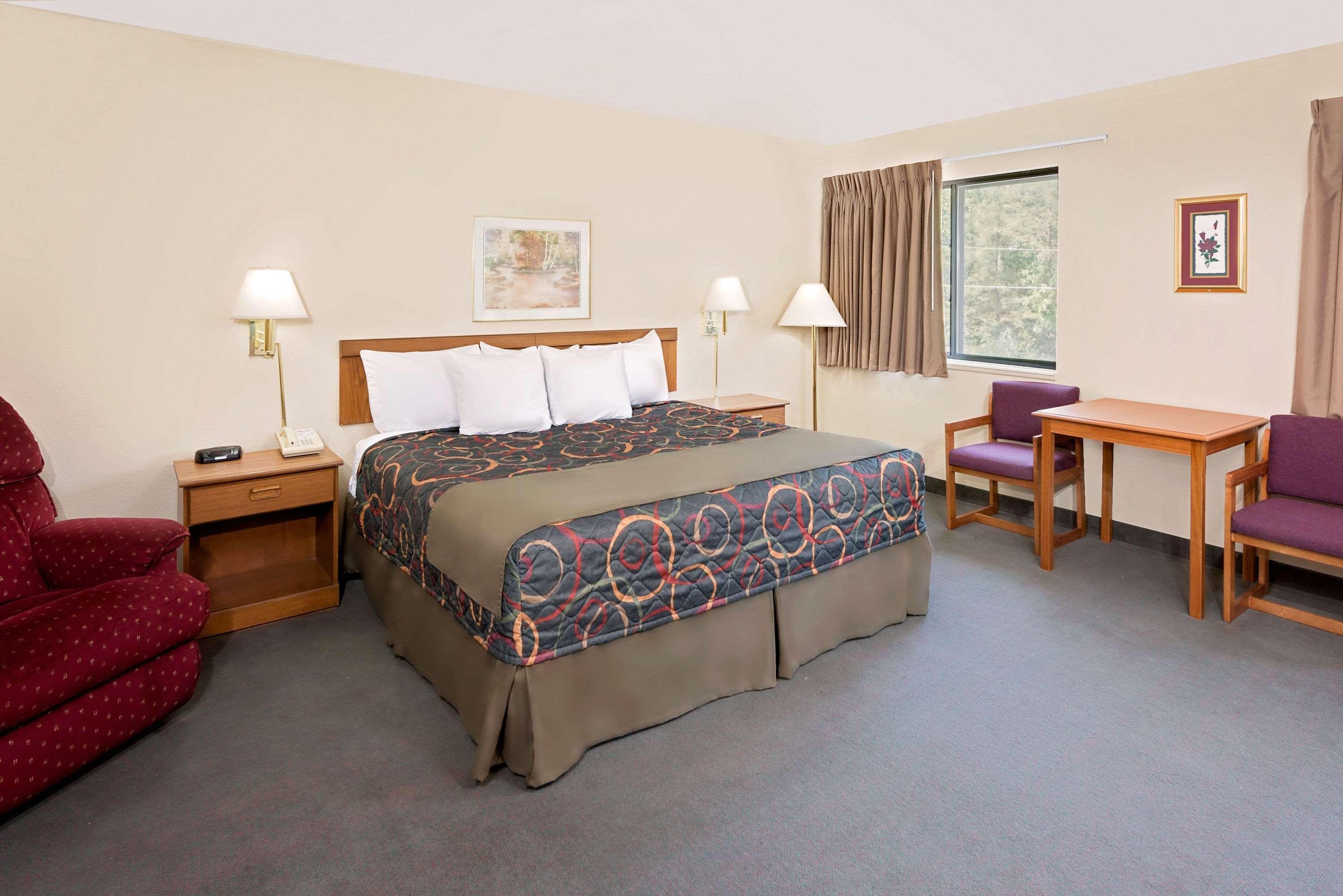 Days Inn By Wyndham Boonville Eksteriør bilde