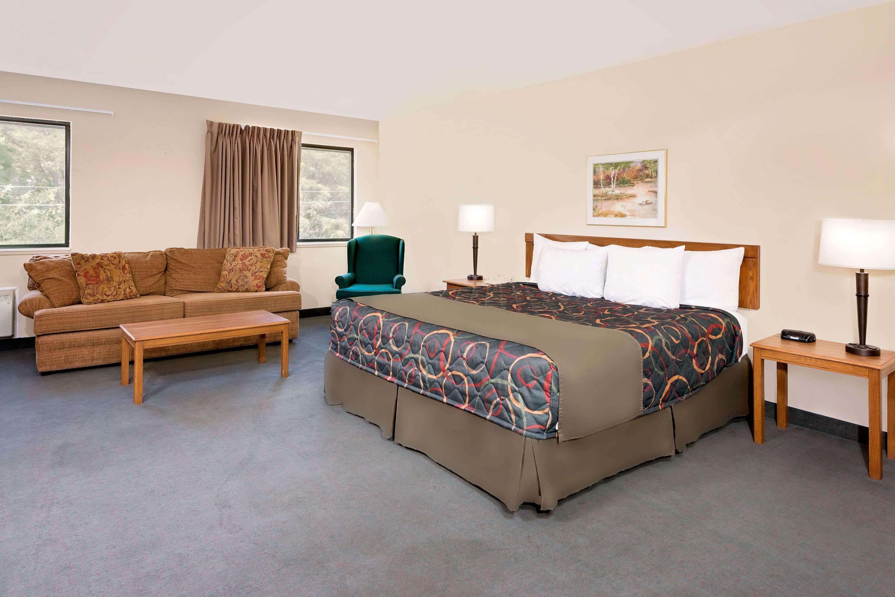 Days Inn By Wyndham Boonville Eksteriør bilde