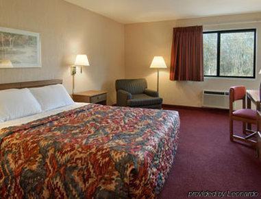 Days Inn By Wyndham Boonville Rom bilde